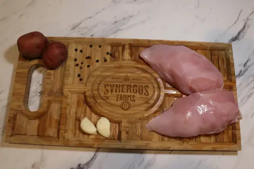 Boneless breast(1 full breast), Large 2-3 lbs